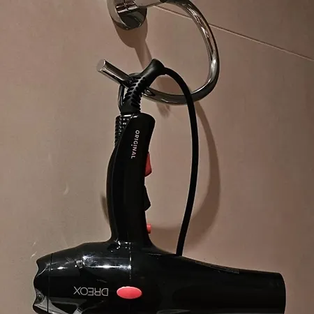 Rocha Prime Center Garage Flat