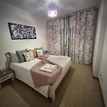 Rocha Prime Center Garage Flat *