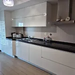 Апартаменти Rocha Prime Center Garage Flat *