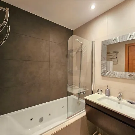 Rocha Prime Center Garage Flat Apartment *