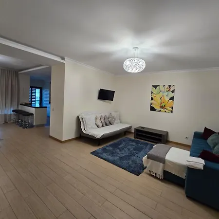 Rocha Prime Center Garage Flat 아파트 *