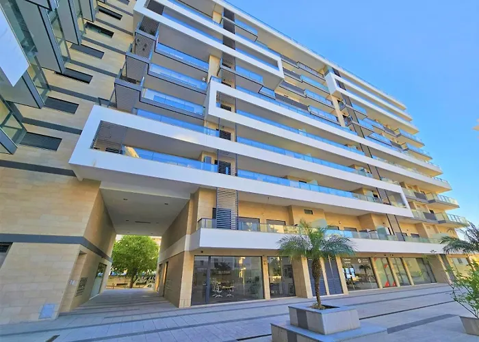 Rocha Prime Center Garage Flat * Portimão