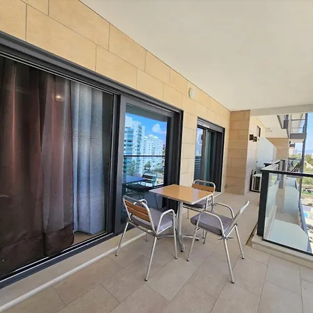 Rocha Prime Center Garage Flat بورتيماو