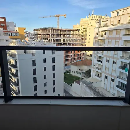 Rocha Prime Center Garage Flat شقة *